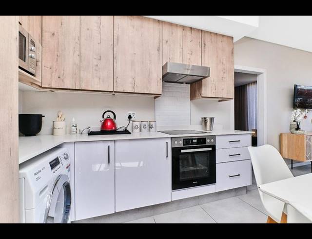 2 BEDROOM APARTMENT FOR SALE IN GLENADRIENNE